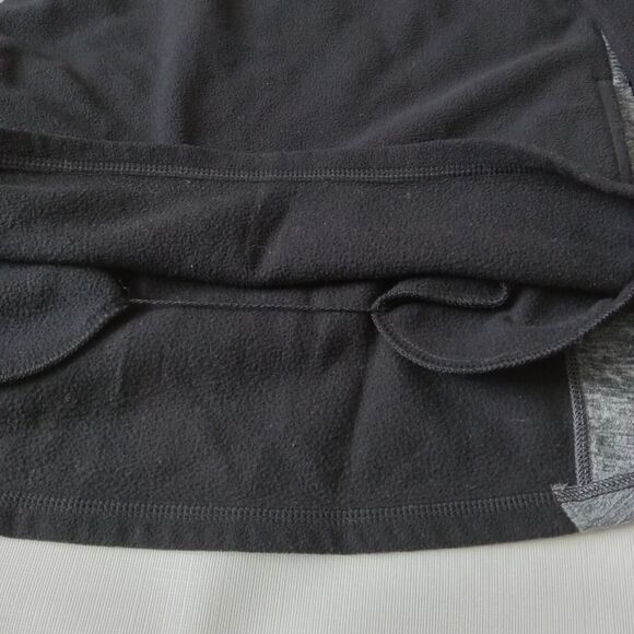 SO Juniors Black and Heather Gray Fleece Quarter Zip Pullover Sweatshirt Size XL - Picture 12 of 12